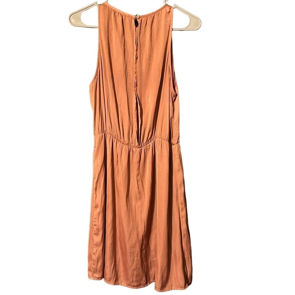 FOREVER 21 sleeveless dress size medium with cutout back - Picture 2 of 4
